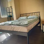 Cozy Apt Free Parking Wi-Fi Netflix