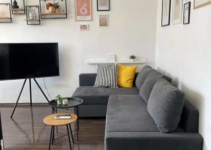 Cozy Apt Free Parking Wi-Fi Netflix