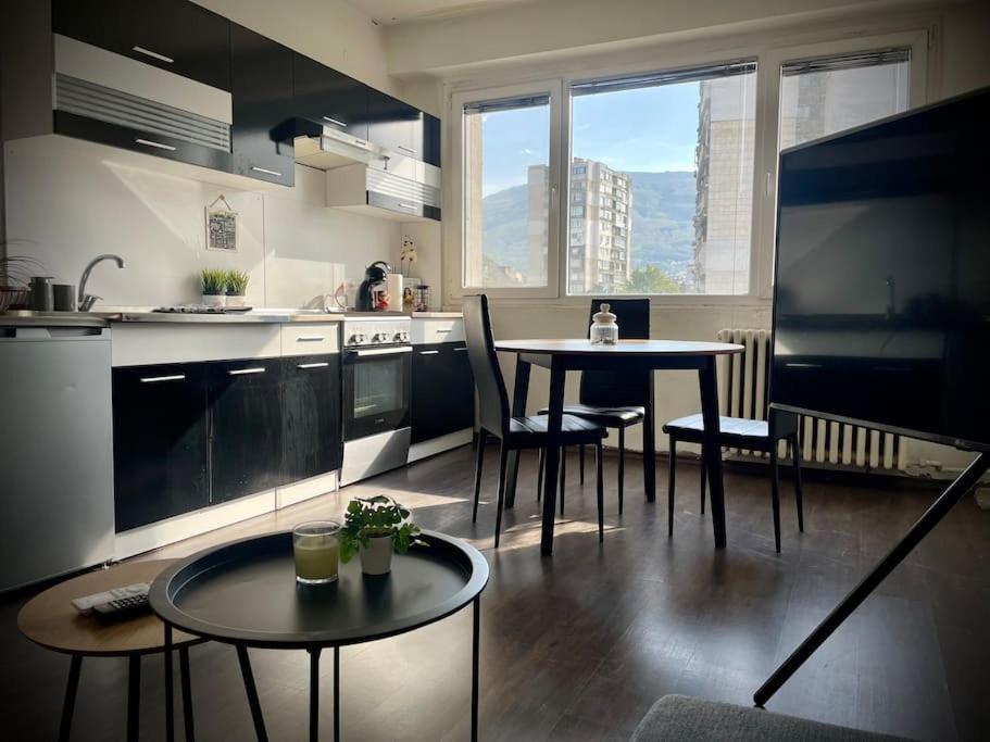 Apartament Cozy Free Parking Wi-fi Netflix *